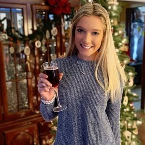 Meet your Posher, Katelyn